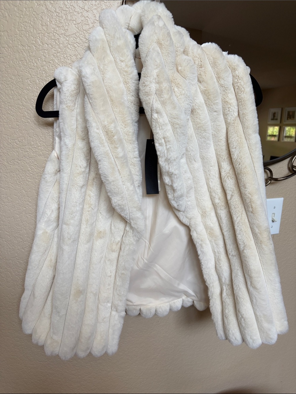 Luxurious Cream Faux Fur Cape vest Elegant Women's Coat